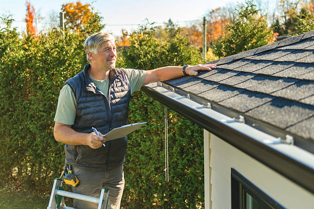 Professional Roofing technician working in Herald, CA